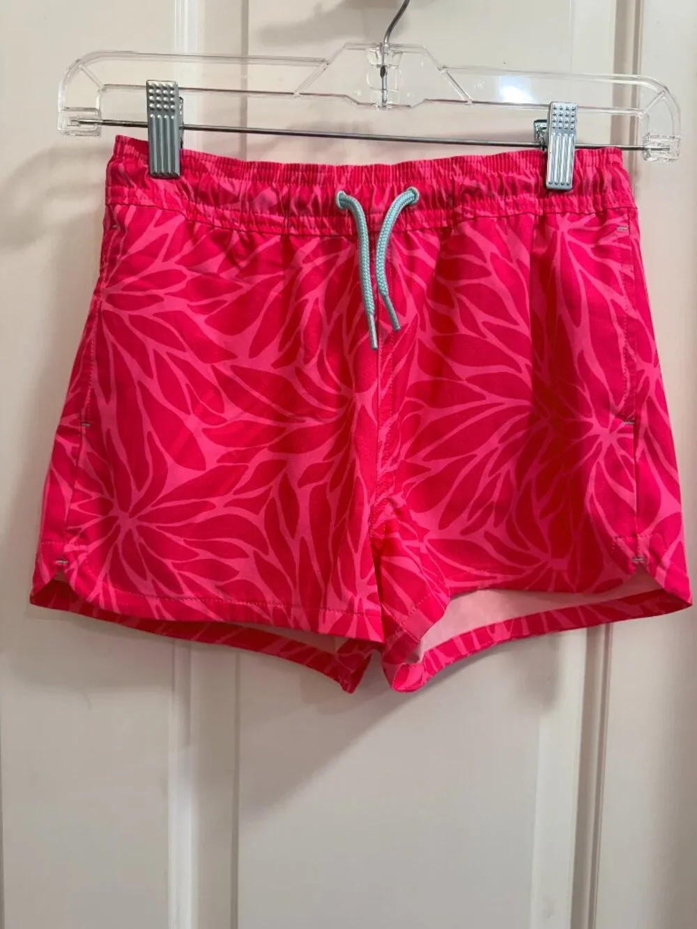 Vineyard Vines Kids Pink Tropical Performance Swim Trunks M 10-12